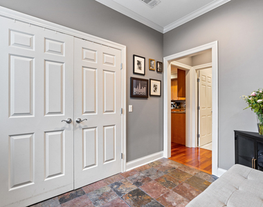 1056 W Lawrence Avenue - Photo Thumbnail 1