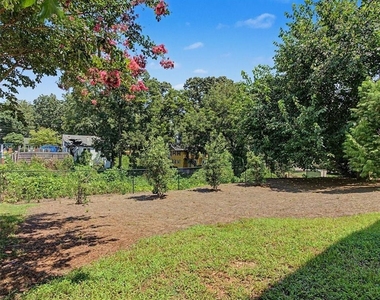 1196 Wylie Street Se - Photo Thumbnail 28