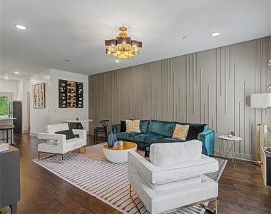 1196 Wylie Street Se - Photo Thumbnail 6