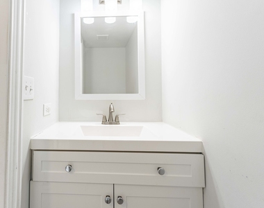 1430 Ash Court - Photo Thumbnail 17