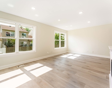 1430 Ash Court - Photo Thumbnail 2