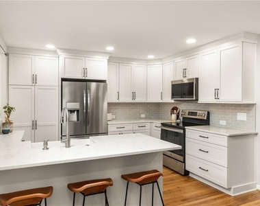 811 Whelchel - Photo Thumbnail 10