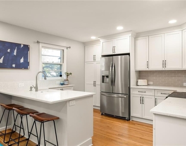 811 Whelchel - Photo Thumbnail 2