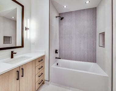 4920 N Lincoln Avenue - Photo Thumbnail 16