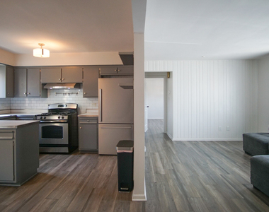 6646 26th Street - Photo Thumbnail 3
