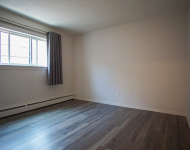 6646 26th Street - Photo Thumbnail 14