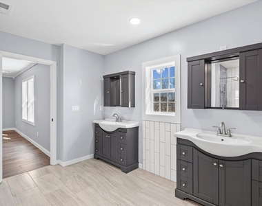1306 Roberto Road - Photo Thumbnail 29