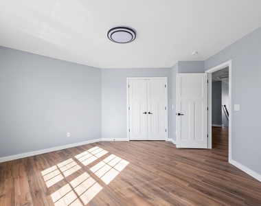 1306 Roberto Road - Photo Thumbnail 34