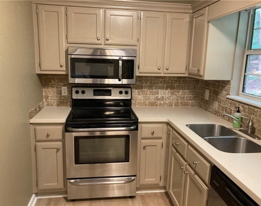 6110 Lakeside Court - Photo Thumbnail 4