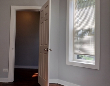 6601 S Bishop Street - Photo Thumbnail 9