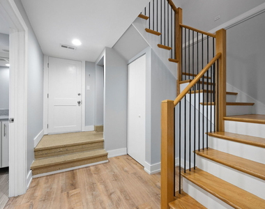 825 N Winchester Avenue - Photo Thumbnail 6