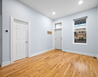 825 N Winchester Avenue - Photo Thumbnail 1