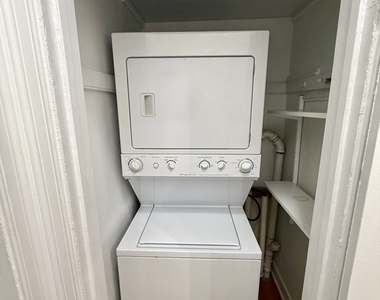733 W Bittersweet Place - Photo Thumbnail 18