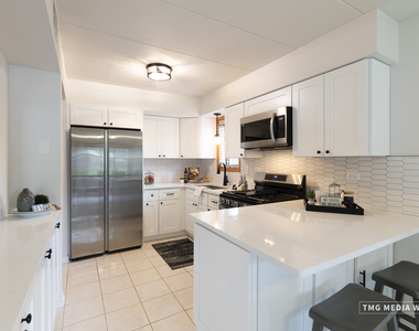 616 E 5th Avenue - Photo Thumbnail 6