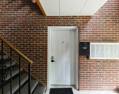 616 E 5th Avenue - Photo Thumbnail 2