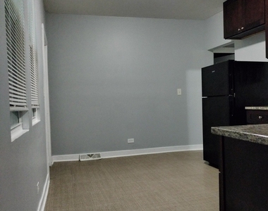 4802 S Winchester Avenue - Photo Thumbnail 5