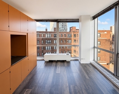 2400 N Lakeview Avenue - Photo Thumbnail 9