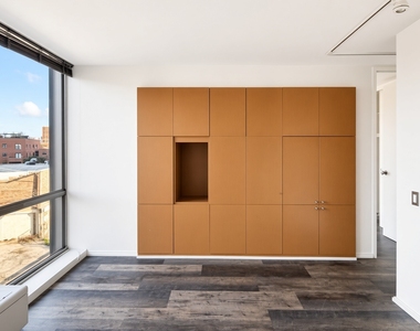 2400 N Lakeview Avenue - Photo Thumbnail 8