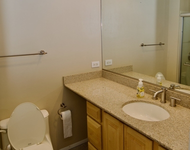 1047 Auburn Lane - Photo Thumbnail 9