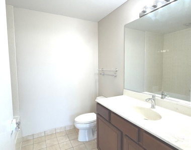 77 S Evergreen Avenue - Photo Thumbnail 6