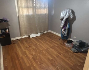 6331 N Fairfield Avenue - Photo Thumbnail 4