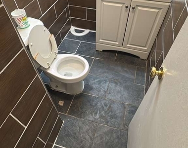 6331 N Fairfield Avenue - Photo Thumbnail 2