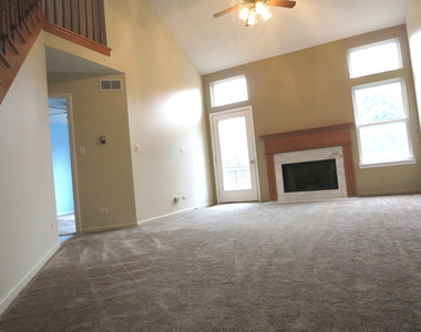 2039 Tamahawk Lane - Photo Thumbnail 2