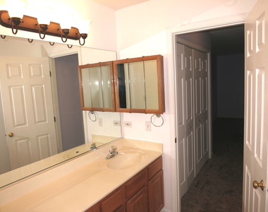 2039 Tamahawk Lane - Photo Thumbnail 20