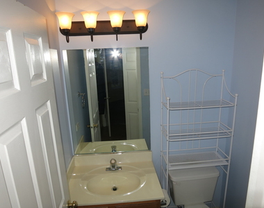 2039 Tamahawk Lane - Photo Thumbnail 16