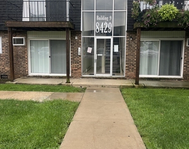 8429 W 101st Terrace - Photo Thumbnail 10