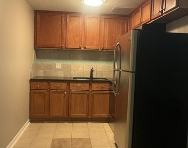 8429 W 101st Terrace - Photo Thumbnail 4