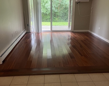 8429 W 101st Terrace - Photo Thumbnail 2