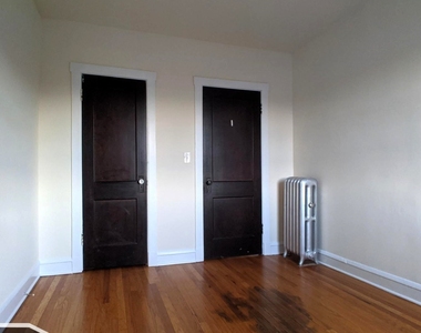 2651 N Spaulding Avenue - Photo Thumbnail 8
