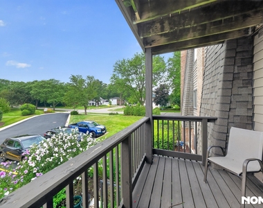 1420 Stonebridge Circle - Photo Thumbnail 5