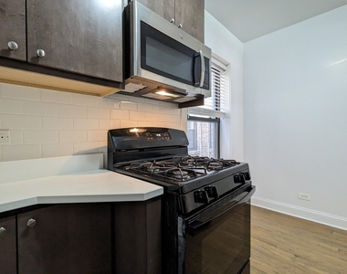 2641 N Spaulding Avenue - Photo Thumbnail 6