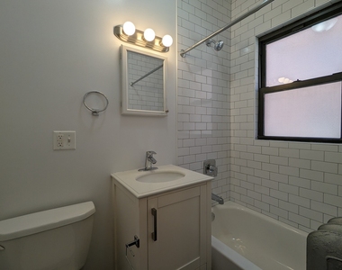 2641 N Spaulding Avenue - Photo Thumbnail 11