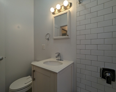 2641 N Spaulding Avenue - Photo Thumbnail 12