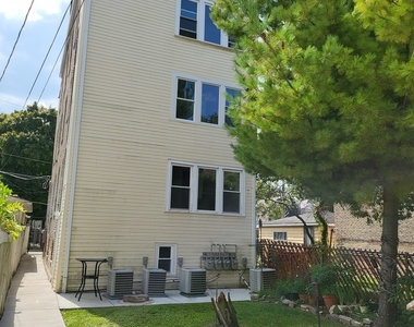 827 W 33rd Place - Photo Thumbnail 23