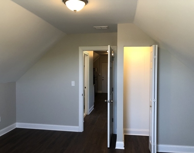 827 W 33rd Place - Photo Thumbnail 17