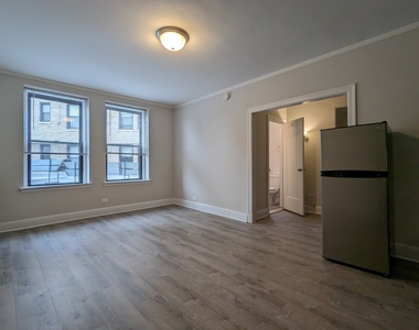 3335 W Diversey Avenue - Photo Thumbnail 1