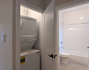 3407 W Fullerton Avenue - Photo Thumbnail 13