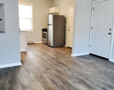 6601 S Green Street - Photo Thumbnail 3