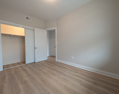 2640 N Milwaukee Avenue - Photo Thumbnail 6