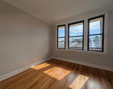 2640 N Milwaukee Avenue - Photo Thumbnail 9