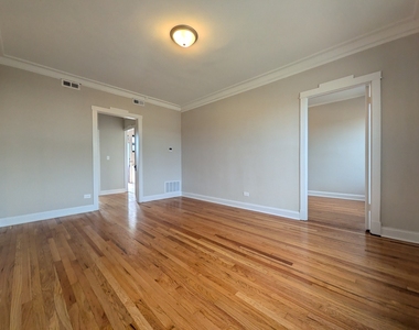 2640 N Milwaukee Avenue - Photo Thumbnail 3