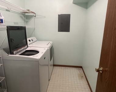 965 Amberwood Place - Photo Thumbnail 26