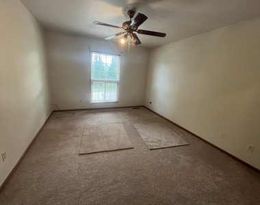 965 Amberwood Place - Photo Thumbnail 12