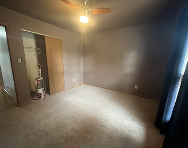 965 Amberwood Place - Photo Thumbnail 18