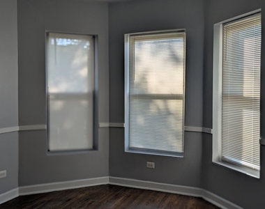 6401 S Saint Lawrence Avenue - Photo Thumbnail 3