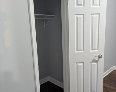 6401 S Saint Lawrence Avenue - Photo Thumbnail 9
